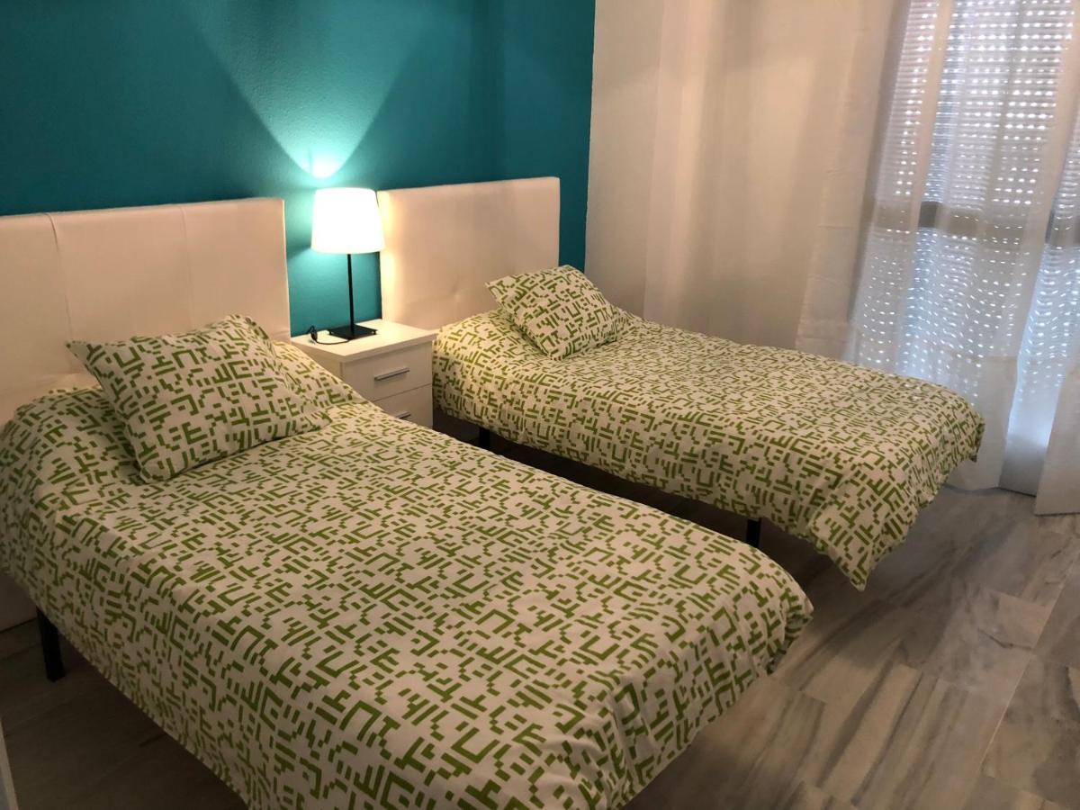 Torremolinos, Playa Del Bajondillo, Primera Linea Екстер'єр фото